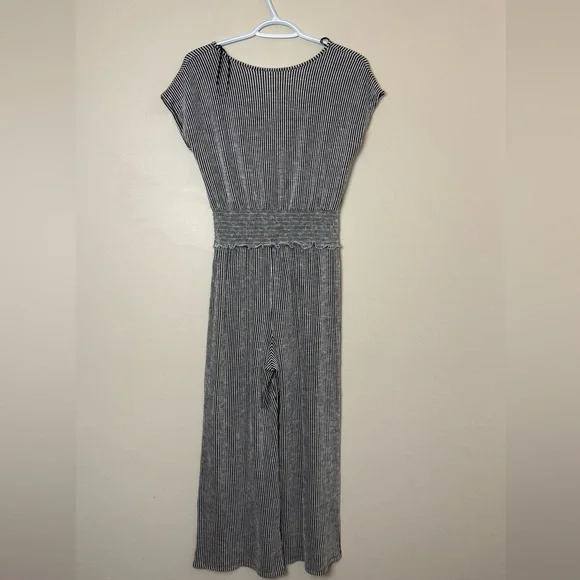 Caution to the Wind Black White Striped Jumpsuit M Smocked Waist V-Neck Wide Leg - Picture 3 of 6